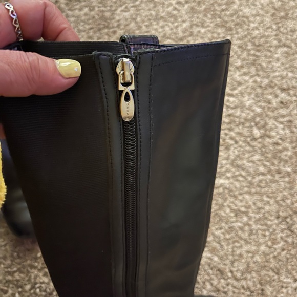 Beautiful Tahari boots - Picture 6 of 7